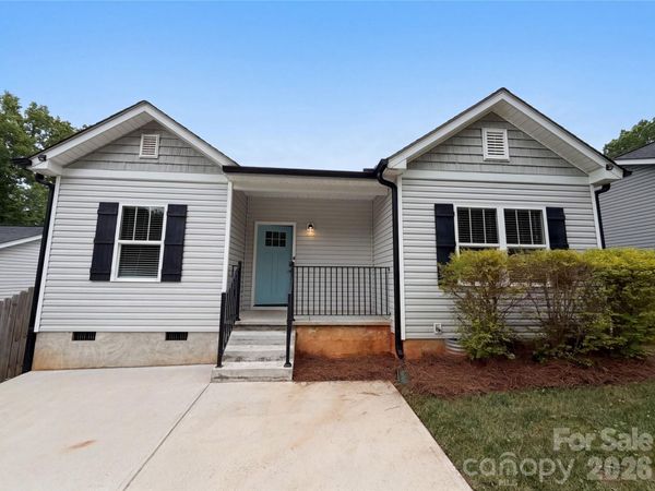 5704 Woodard Street, Charlotte, NC 28269