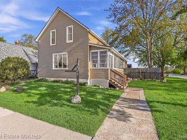 1303 BEARD Street, Port Huron, MI 48060