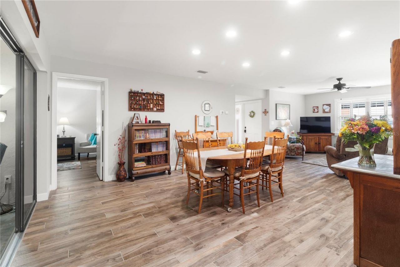 6064 Fairway Lane, Unit 1512, Bradenton, FL 34210 Photo