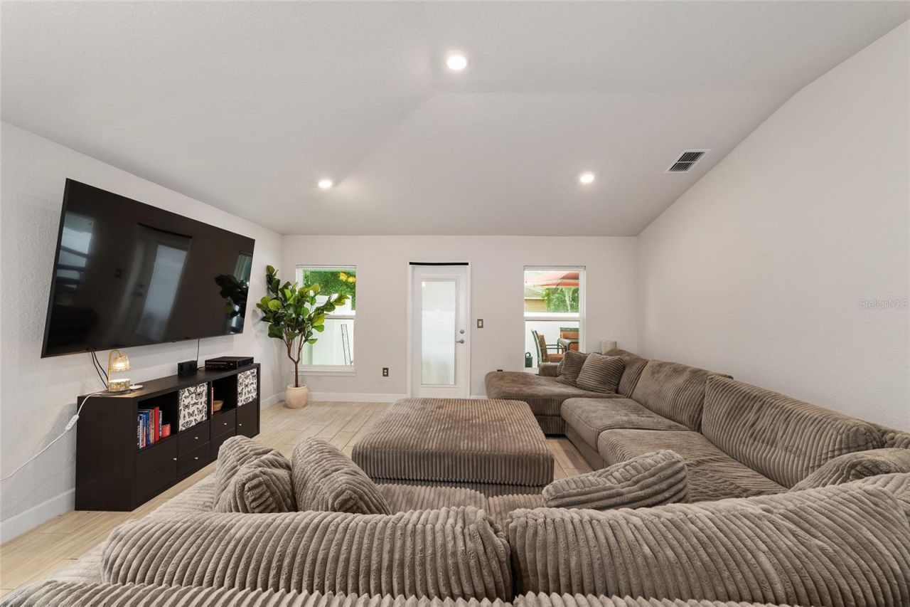 4585 SE 25th Loop , Ocala, FL 34480 Photo