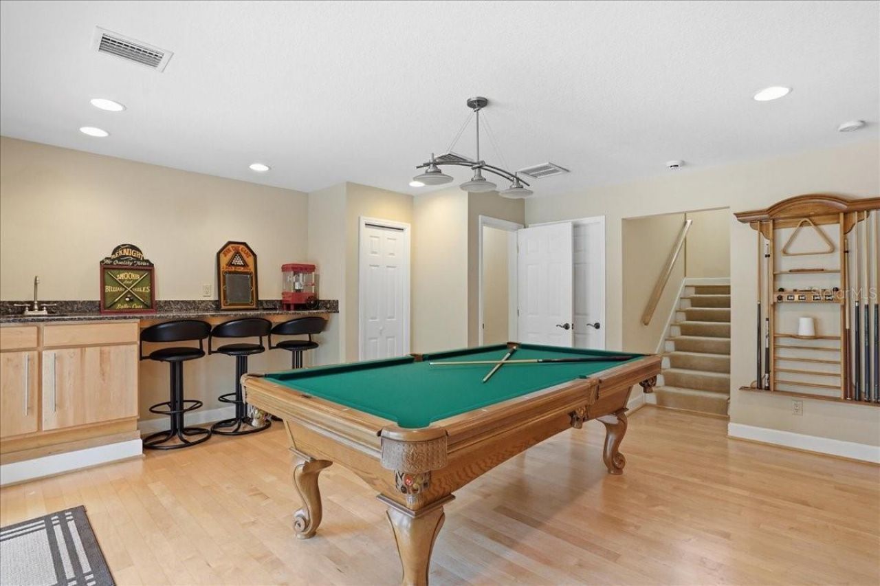 860 Sand Pine Drive Ne, Saint Petersburg, FL 33703 Photo