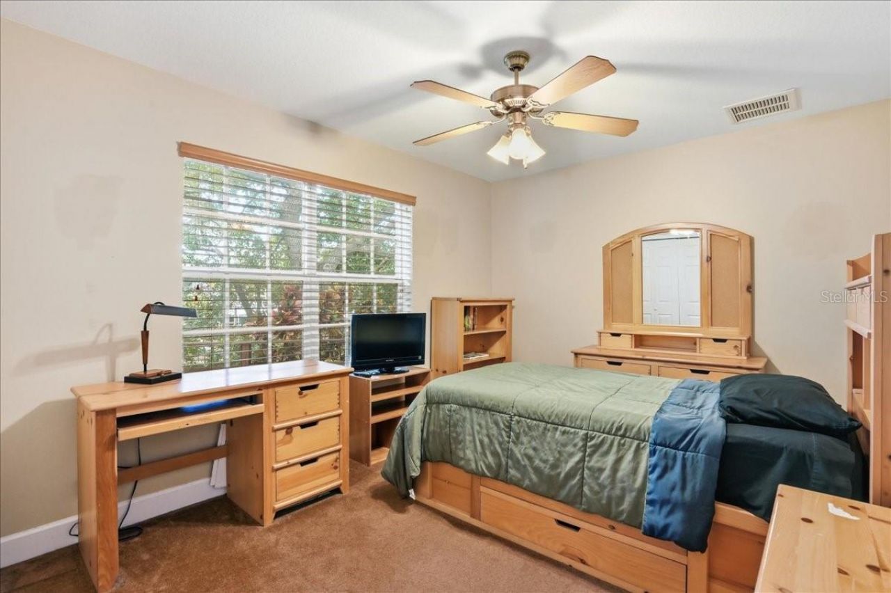 860 Sand Pine Drive Ne, Saint Petersburg, FL 33703 Photo