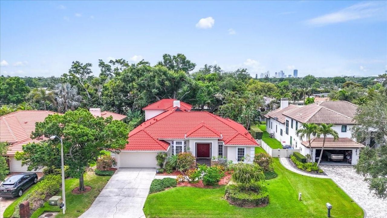 860 Sand Pine Drive Ne, Saint Petersburg, FL 33703 Photo