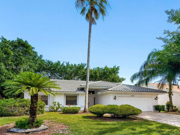 8515 NW 83rd St, Tamarac, FL 33321