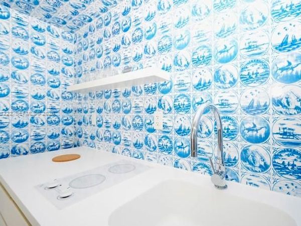 1100 West Ave , Unit 425, Miami Beach, FL 33139