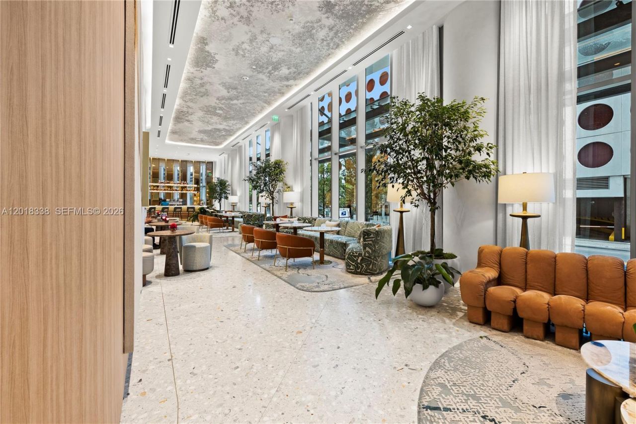 77 SE 5th , Unit 2404, Miami, FL 33131 Photo