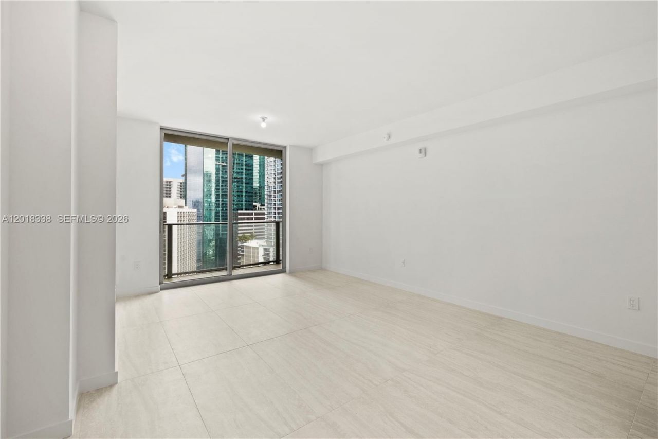 77 SE 5th , Unit 2404, Miami, FL 33131 Photo