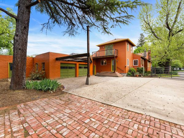 1432 NW Lawnridge Avenue, Grants Pass, OR 97526
