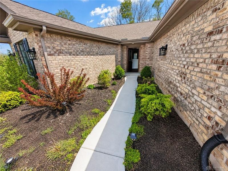 2073 High Wheel Drive, Xenia, OH 45385 Photo 5