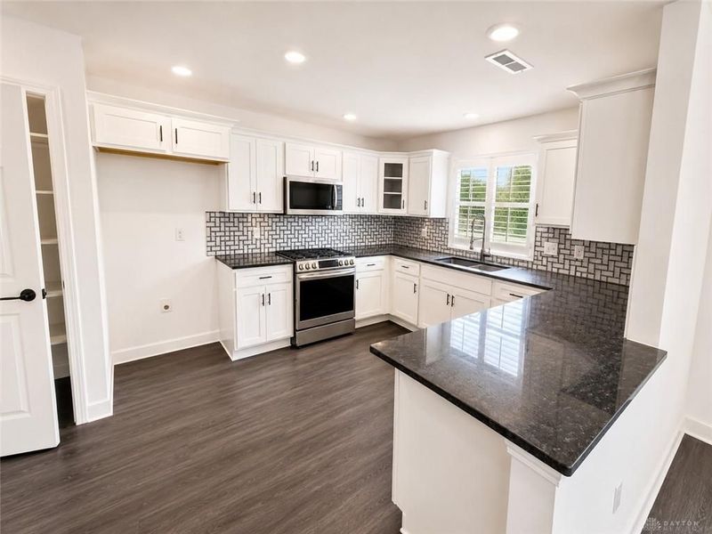 2073 High Wheel Drive, Xenia, OH 45385 Photo 9