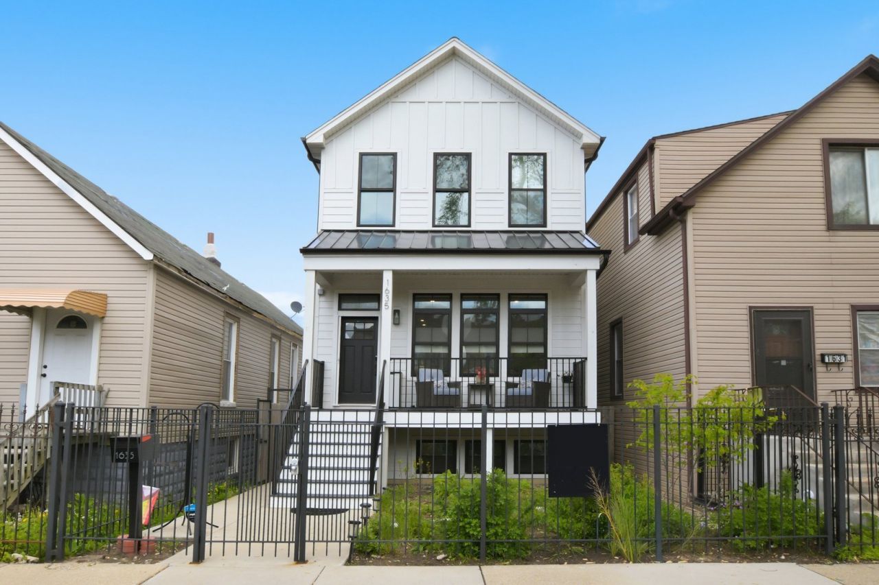 1635 N Central Park Avenue, Chicago, IL 60647 Main Photo