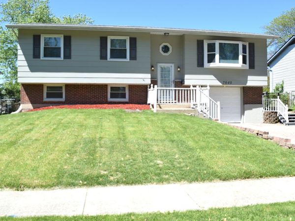 7040 Meadowbrook Lane , Hanover Park, IL 60133
