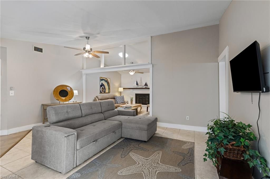 924 SE 21st Ln , Cape Coral, FL 33990 Photo