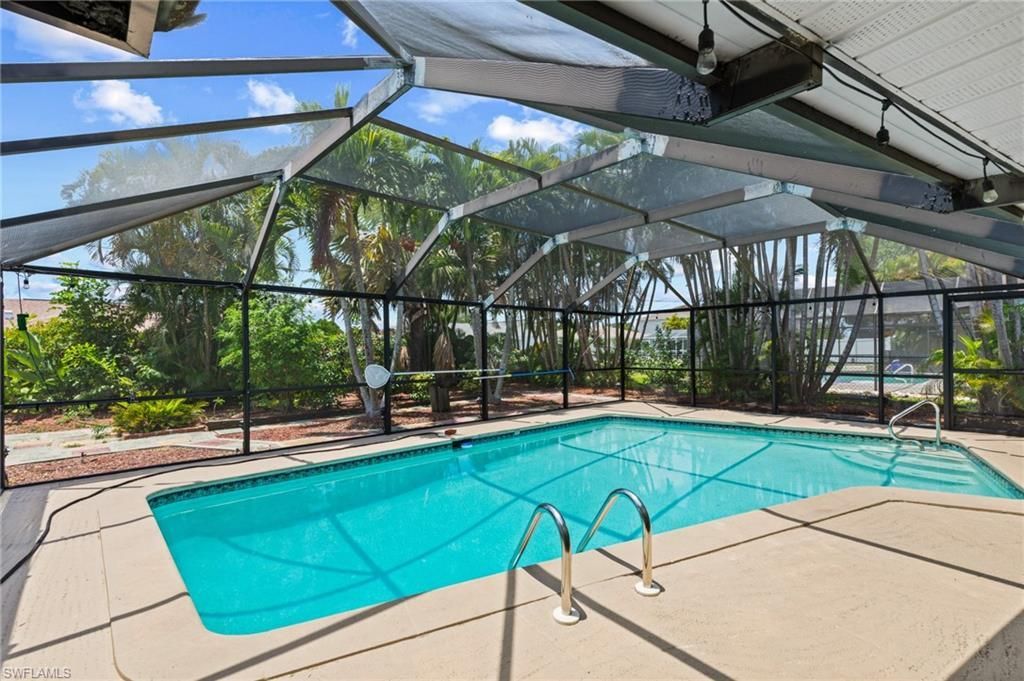 924 SE 21st Ln , Cape Coral, FL 33990 Photo