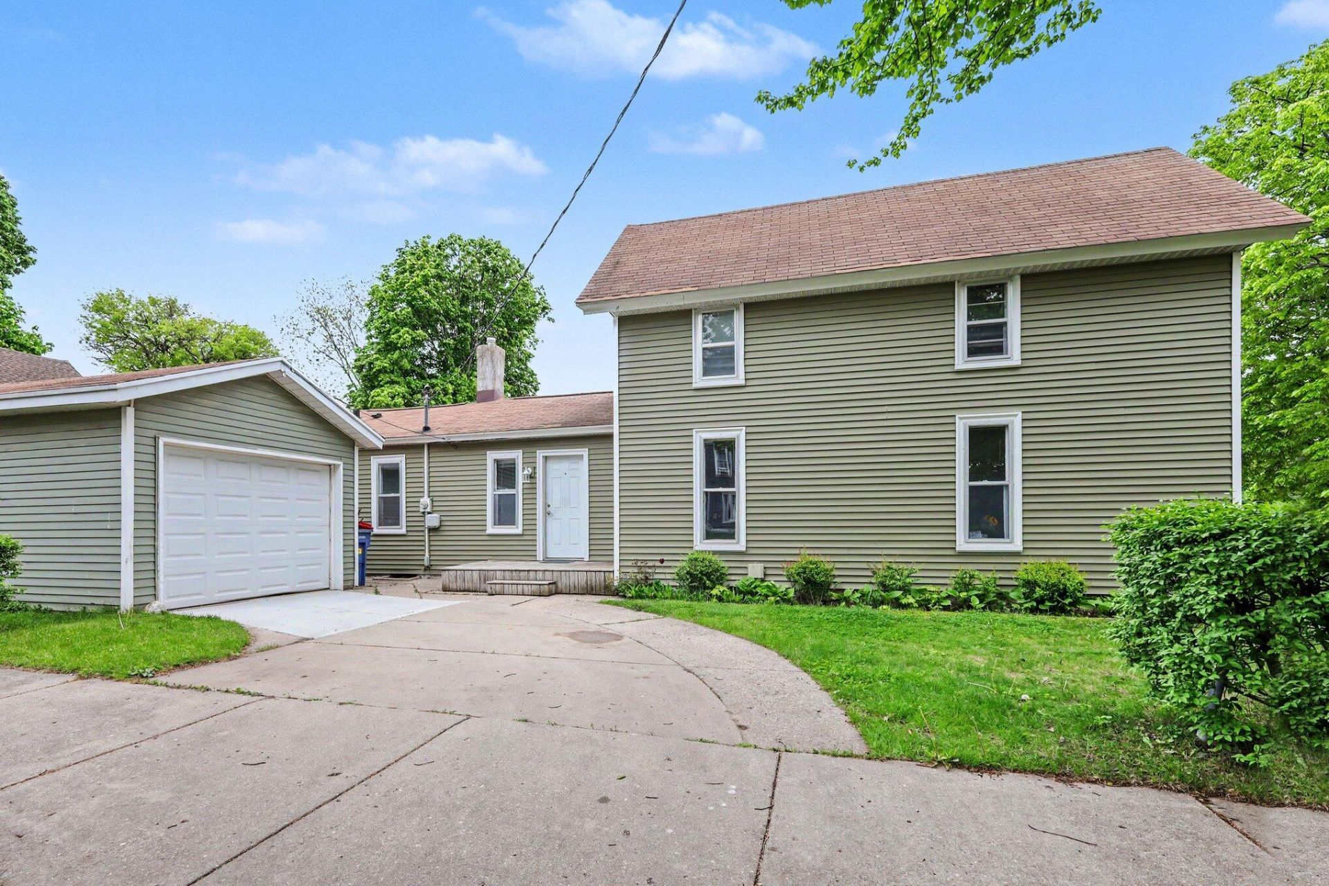 831 Second Street Nw, Grand Rapids, MI 49504 Main Photo