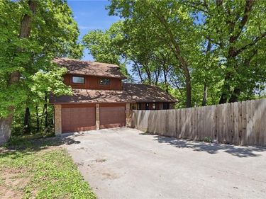 5796 SE Pine Lane, Holt, MO 64048