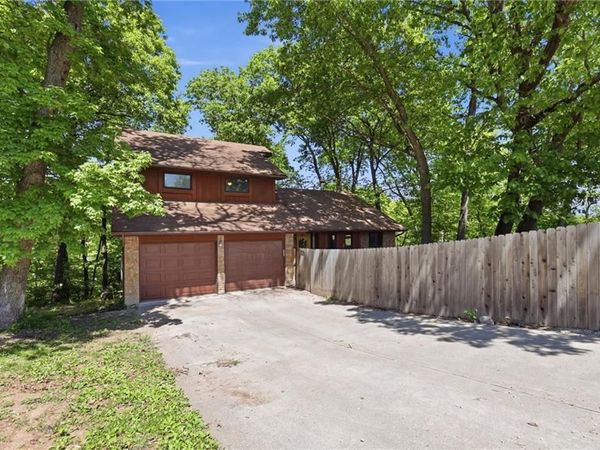 5796 SE Pine Lane, Holt, MO 64048