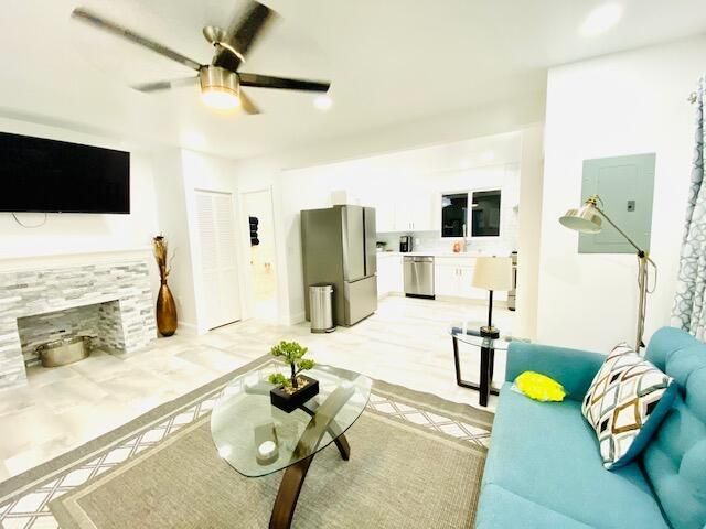 701 NE 17 Way, Fort Lauderdale, FL 33304 Photo