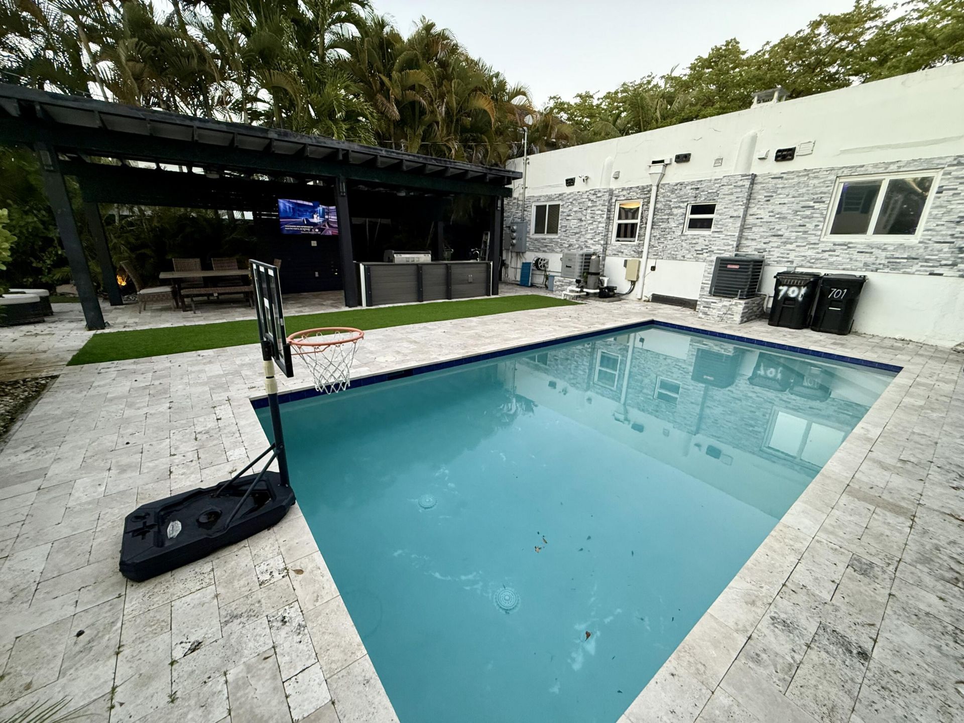 701 NE 17 Way, Fort Lauderdale, FL 33304 Photo