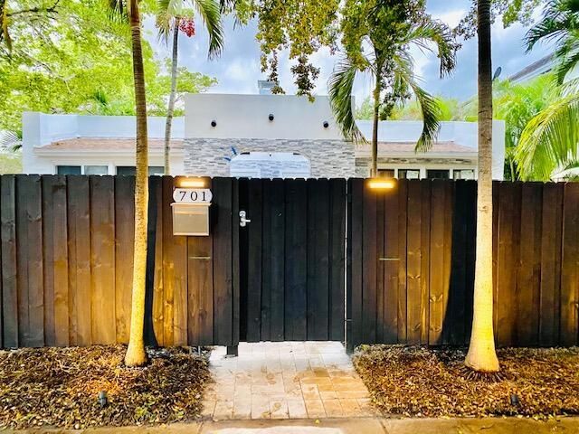 701 NE 17 Way, Fort Lauderdale, FL 33304 Photo