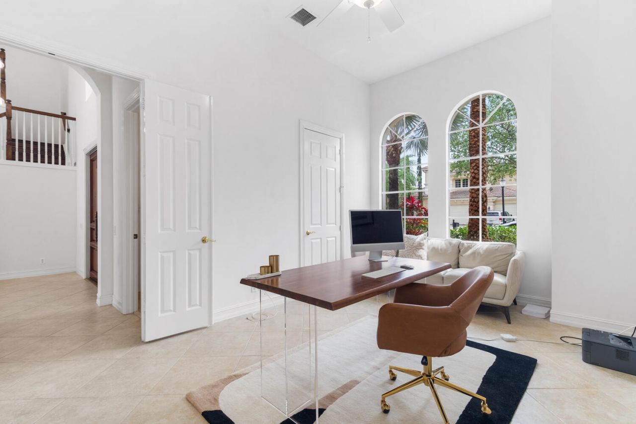 544 Edgebrook Lane, West Palm Beach, FL 33411 Photo