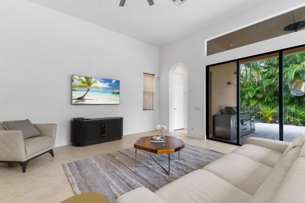 544 Edgebrook Lane, West Palm Beach, FL 33411 Photo