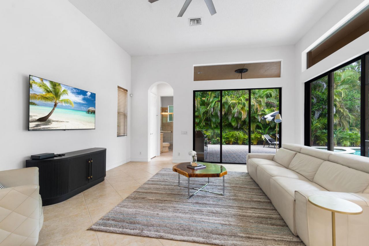 544 Edgebrook Lane, West Palm Beach, FL 33411 Photo