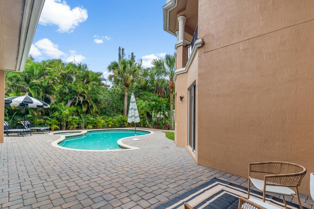 544 Edgebrook Lane, West Palm Beach, FL 33411 Photo