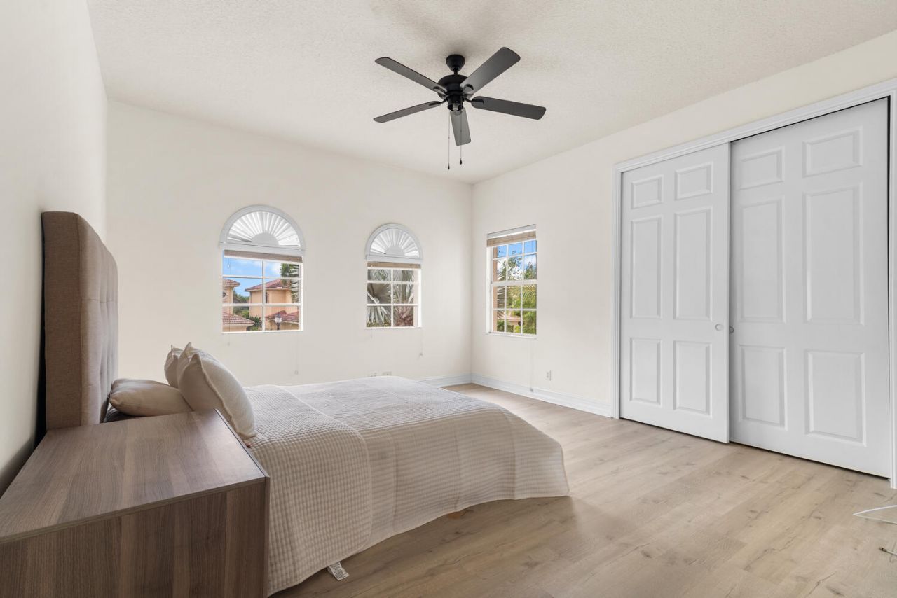 544 Edgebrook Lane, West Palm Beach, FL 33411 Photo