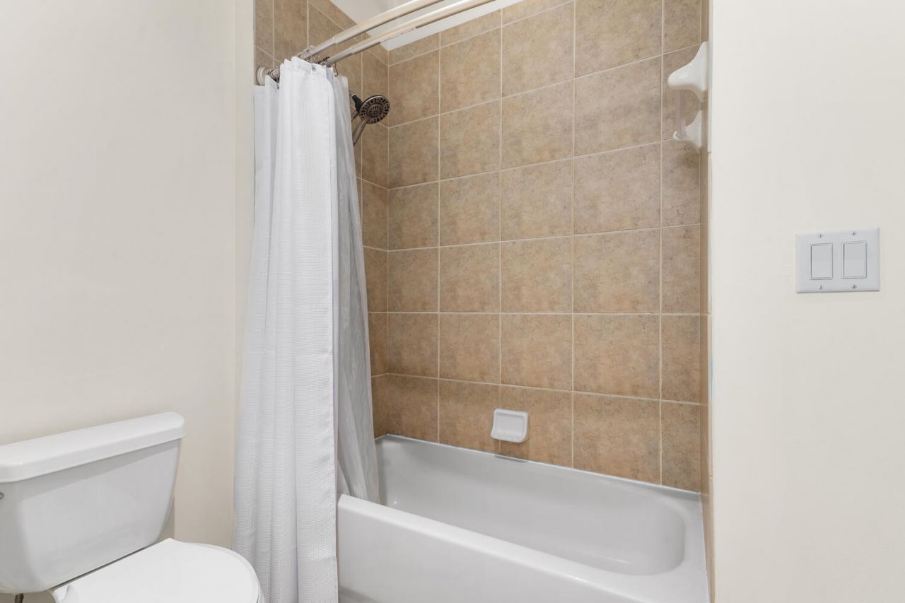 544 Edgebrook Lane, West Palm Beach, FL 33411 Photo