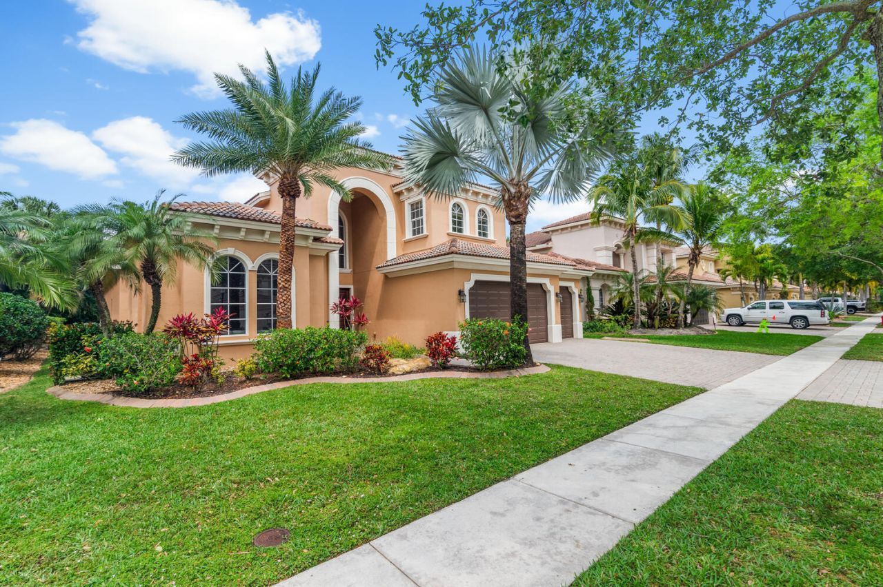 544 Edgebrook Lane, West Palm Beach, FL 33411 Photo