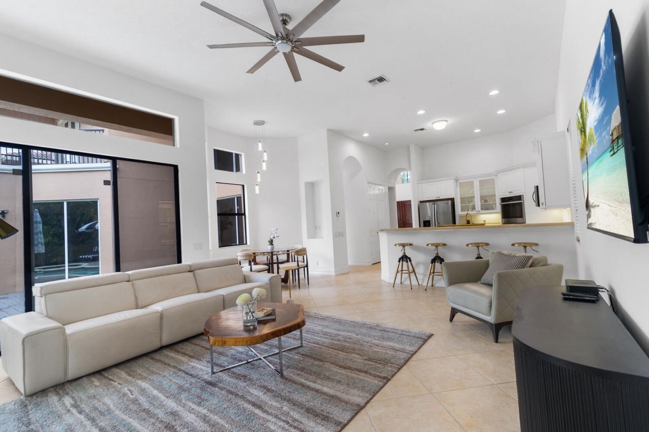 544 Edgebrook Lane, West Palm Beach, FL 33411 Photo