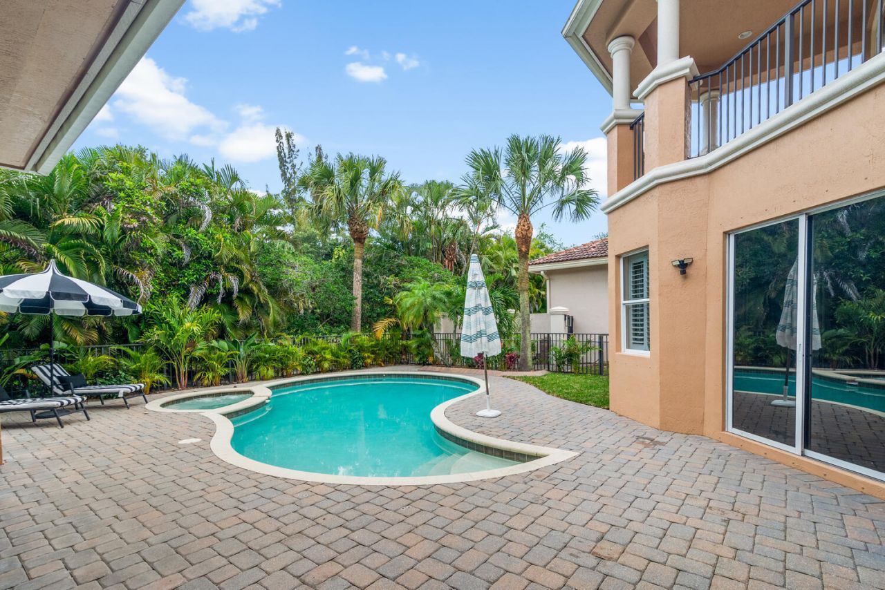 544 Edgebrook Lane, West Palm Beach, FL 33411 Photo