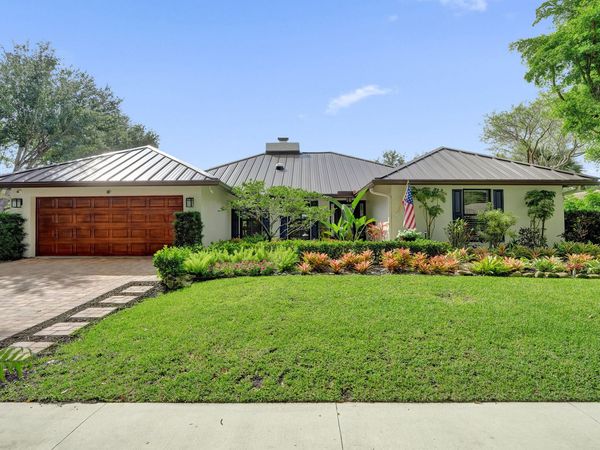 3484 Pine Haven Circle, Boca Raton, FL 33431