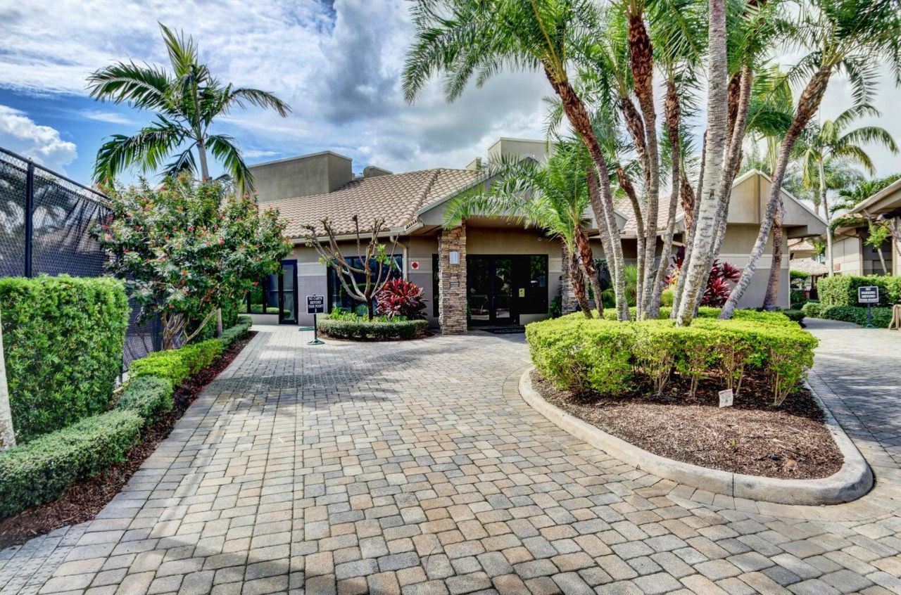 17557 Charnwood Drive, Boca Raton, FL 33498 Photo