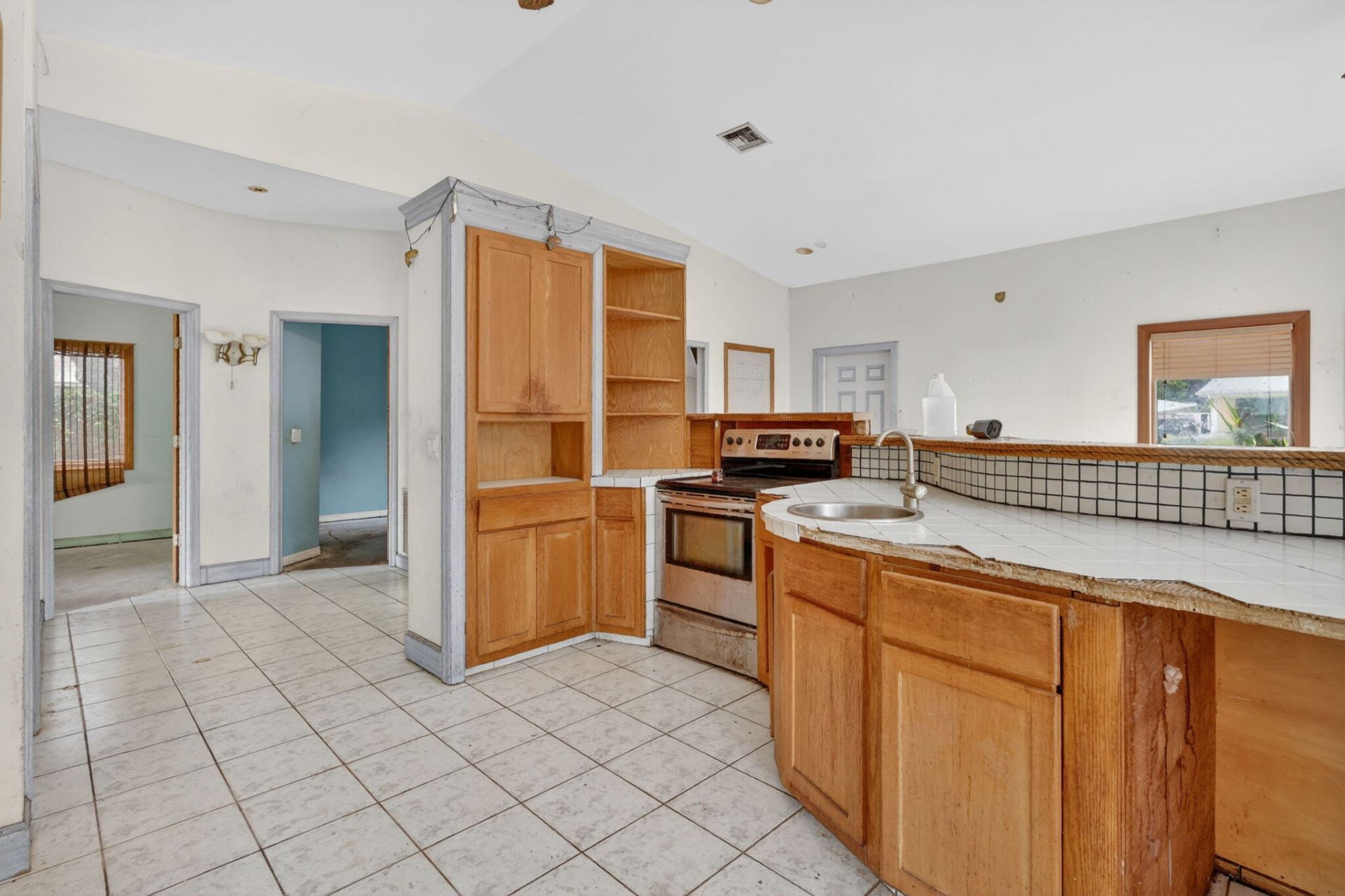 968 NE Kubin Avenue, Jensen Beach, FL 34957 Photo