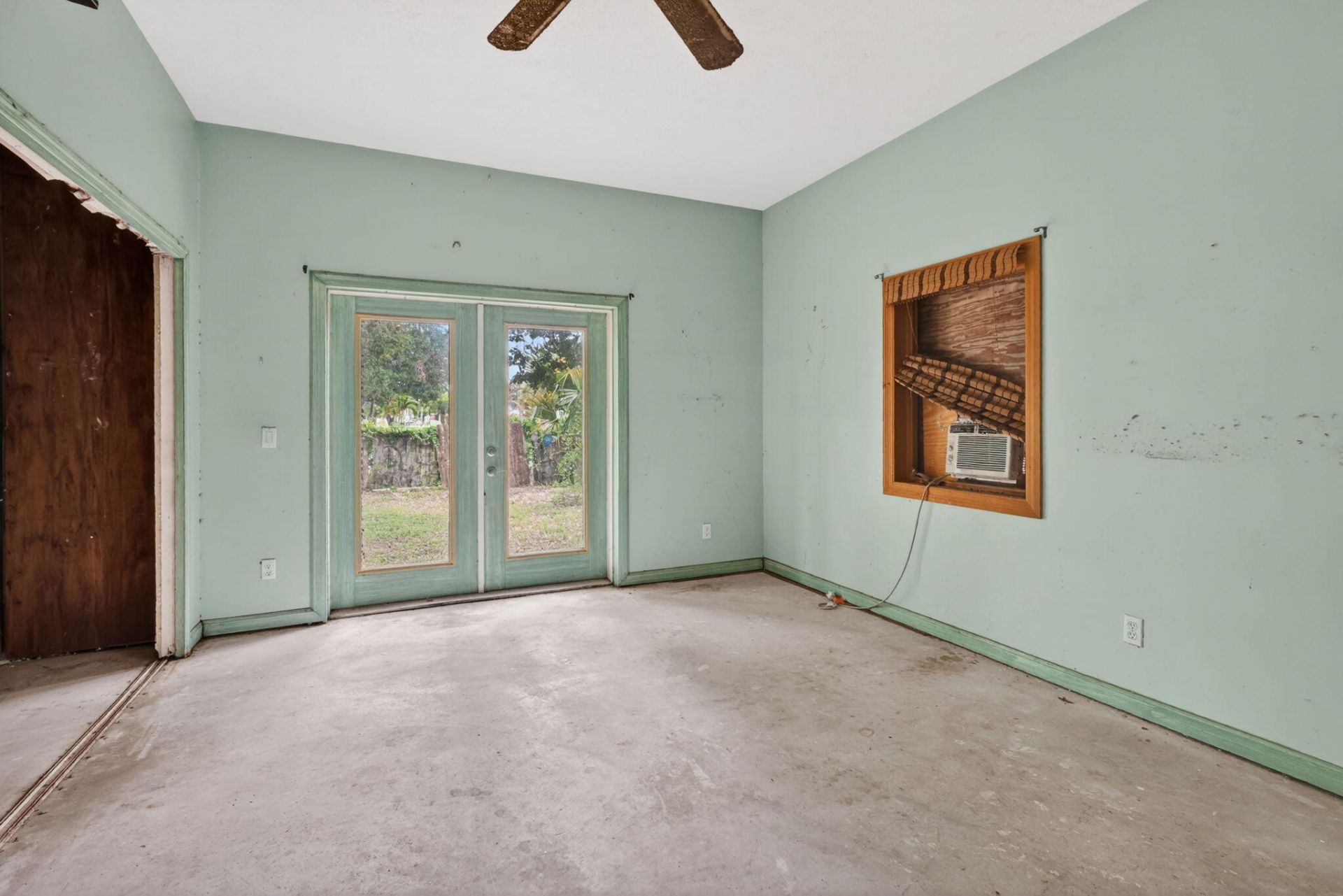 968 NE Kubin Avenue, Jensen Beach, FL 34957 Photo
