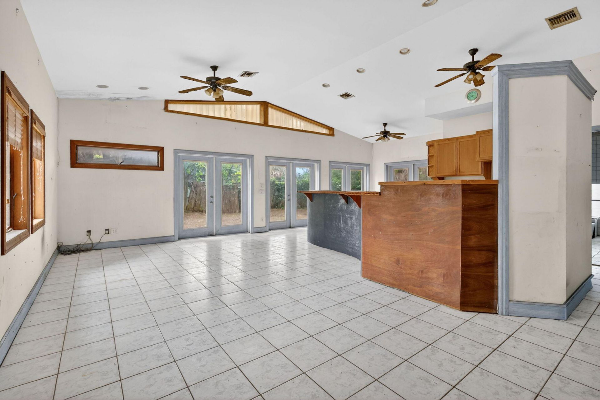 968 NE Kubin Avenue, Jensen Beach, FL 34957 Photo