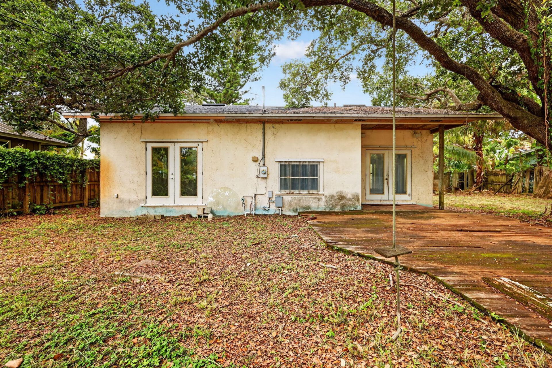 968 NE Kubin Avenue, Jensen Beach, FL 34957 Photo