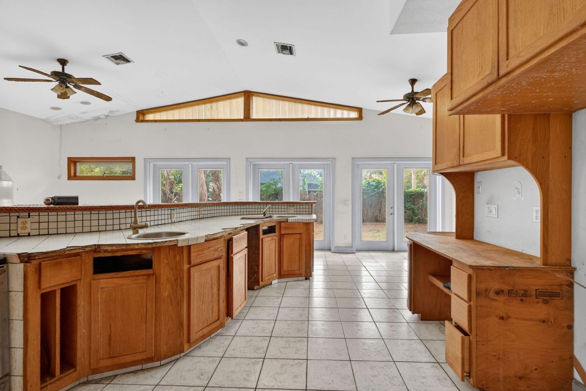 968 NE Kubin Avenue, Jensen Beach, FL 34957 Photo