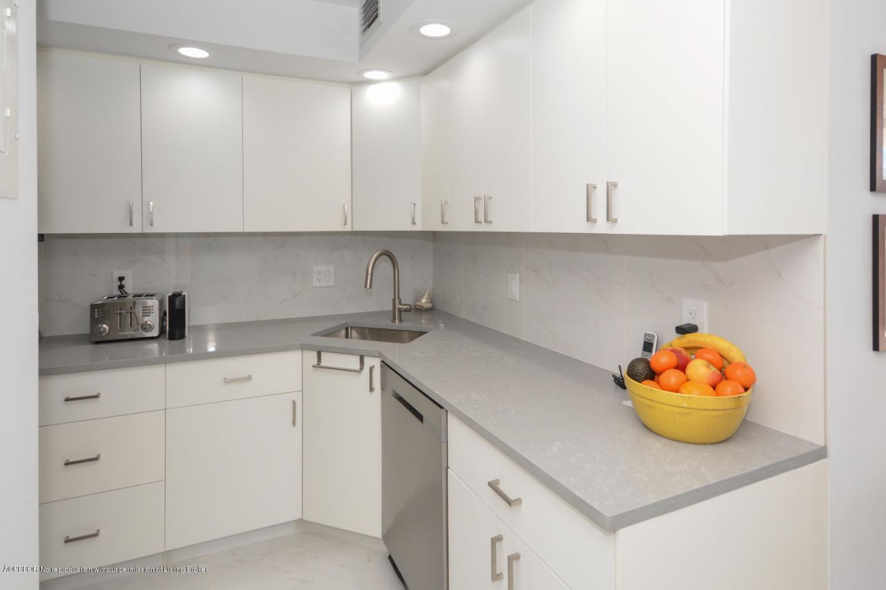 2780 S Ocean Boulevard, Unit 306, Palm Beach, FL 33480 Photo