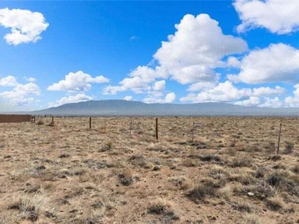 7908 Marigold Drive NW, Albuquerque, NM 87120