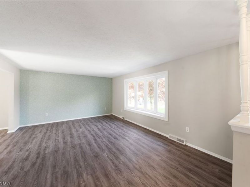 5565 Pin Oak Circle, Sheffield Village, OH 44054 Photo 5
