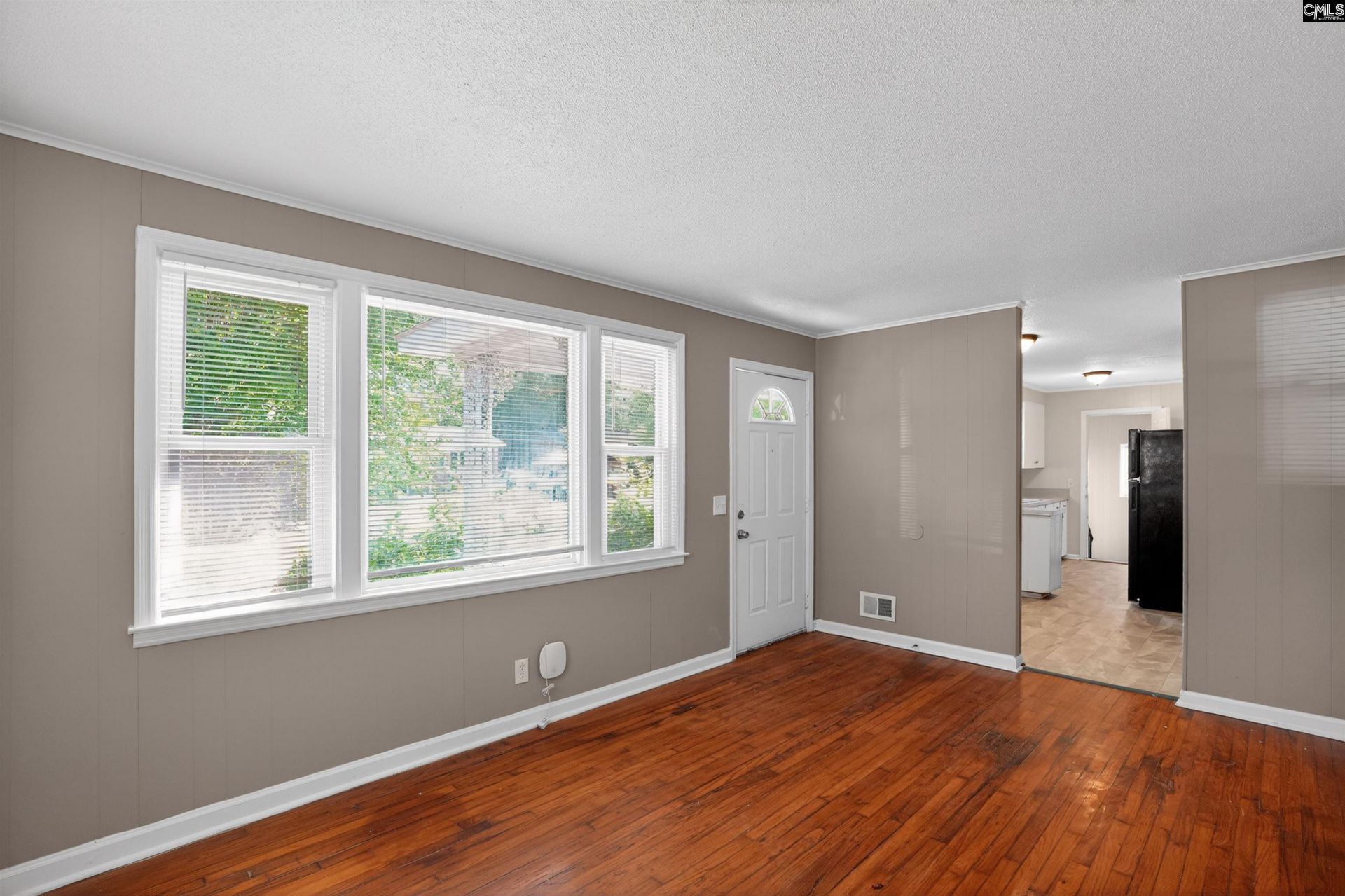 4521 Corbett Street Photo 10