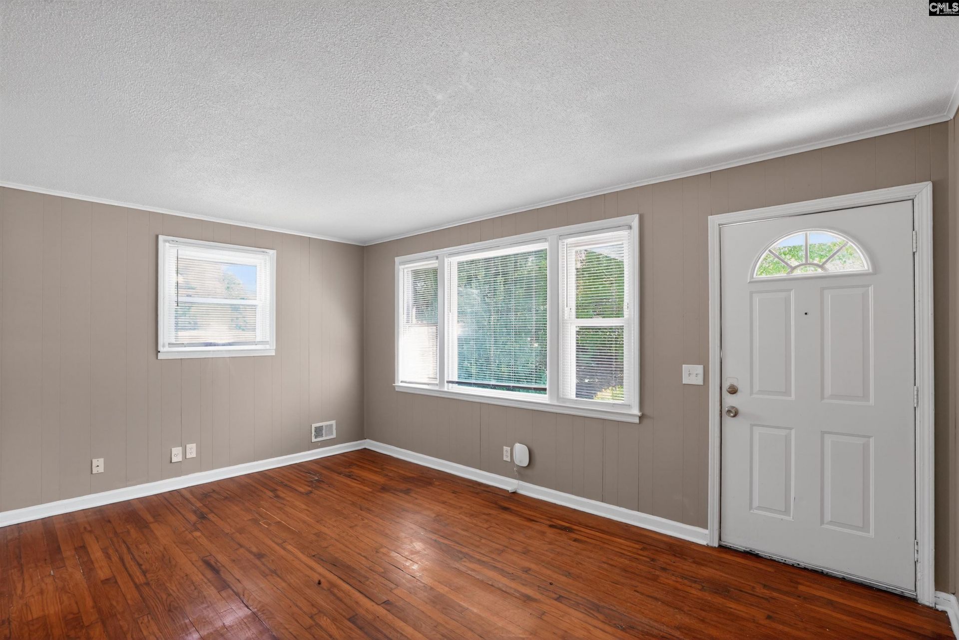4521 Corbett Street Photo 9