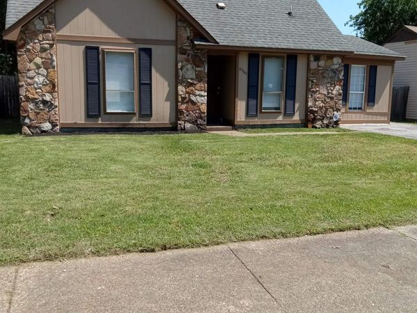 6360 BROCKMAN DR, Millington, TN 38053