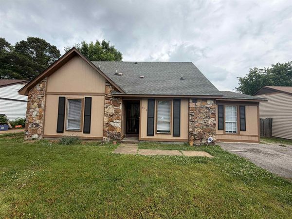 6360 BROCKMAN DR, Millington, TN 38053