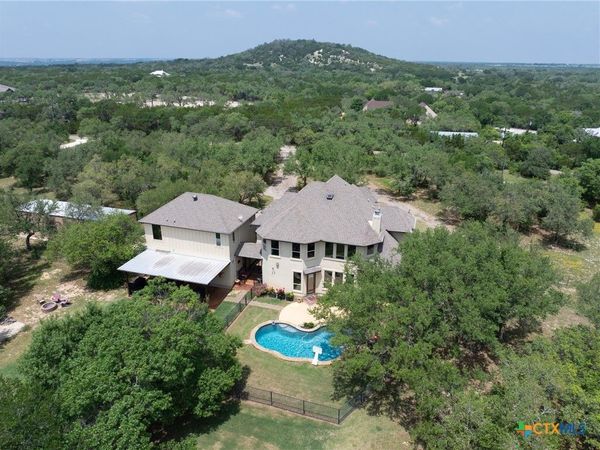 3696 County Road 207 , Liberty Hill, TX 78642