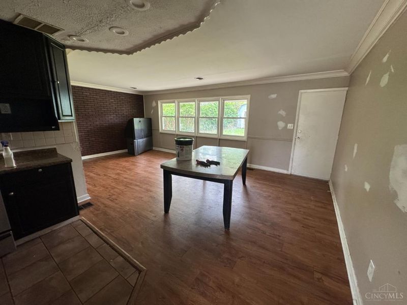 8616 Balboa Drive, Springfield Twp., OH 45231 Photo 2