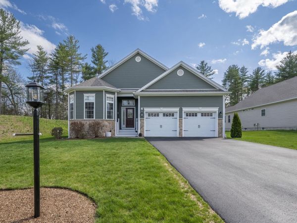 19 Pumpkin Patch Way, Londonderry, NH 03053